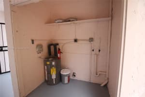 1096 W 42nd Pl #33, Hialeah, FL 33012, Sold 09/23/22
