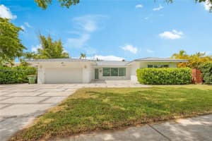 2095 N Hibiscus Dr, North Miami, FL 33181, Sold 10/31/22