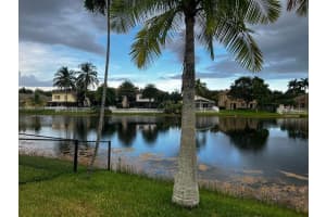439 SW 204th Ave, Pembroke Pines, FL 33029, Sold 10/31/22