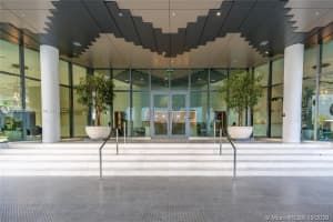 650 NE 32nd St, Miami, FL 33137, Sold 12/02/22