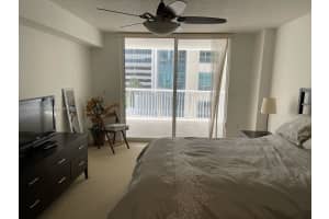 1200 Brickell Bay Dr, Miami, FL 33131, Sold 12/21/22