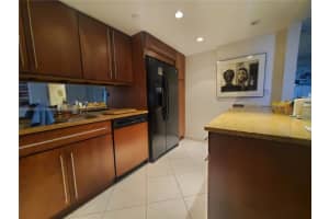1000 Quayside Terrace #804, Miami, FL 33138, Sold 10/26/22