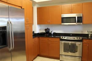 8440 SW 8th St #305a, Miami, FL 33144, Sold 10/31/22