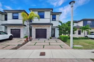 15864 NW 91st Ct, Miami Lakes, FL 33018, Sold 10/12/22