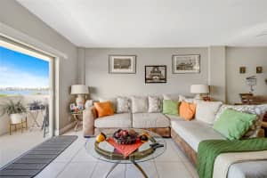 1455 N Treasure Dr #7c, North Bay Village, FL 33141, Sold 10/07/22
