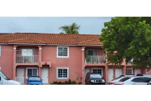 5860 W 18th Ln APT 203, Hialeah, FL 33012, Sold 10/03/22