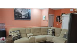 5860 W 18th Ln APT 203, Hialeah, FL 33012, Sold 10/03/22