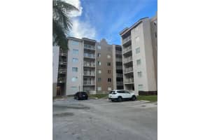 15221 SW 80th St APT 304, Miami, FL 33193, Sold 11/03/22