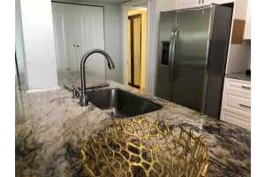 400 Leslie Dr APT 1029, Hallandale Beach, FL 33009, Sold 10/14/22