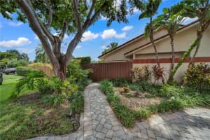 7457 SW 112th Pl, Miami, FL 33173, Sold 03/24/23