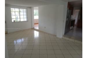 364 Circle Dr, Hialeah, FL 33010, Sold 10/28/22