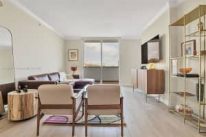2030 Douglas Rd APT 422, Coral Gables, FL 33134, Sold 10/29/22