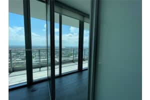 92 SW 3rd St APT 4307, Miami, FL 33130, Sold 09/28/22