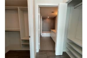 92 SW 3rd St APT 4307, Miami, FL 33130, Sold 09/28/22