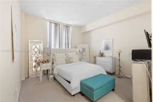 18800 NE 29th Ave, Aventura, FL 33180, Sold 11/02/22