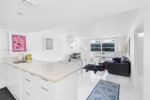 345 Ocean Dr APT 1011, Miami Beach, FL 33139, Sold 01/24/23