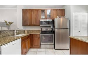 427 SW 122nd Ave, Pembroke Pines, FL 33025, Sold 01/11/23