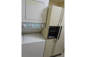 2610 W 67th Pl Apt 21-14, Hialeah, FL 33016, Sold 10/07/22