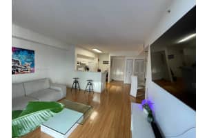 5085 NW 7th St APT 1210, Miami, FL 33126, Sold 12/16/22