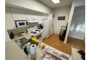 5085 NW 7th St APT 1210, Miami, FL 33126, Sold 12/16/22