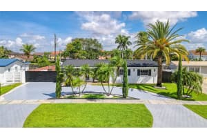 7865 NW 185th St, Hialeah, FL 33015, Sold 11/03/22