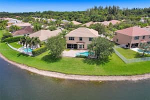 9025 New Hope Ct, Royal Palm Beach, FL 33411, Sold 10/17/22