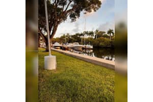3401 N Country Club Dr APT 701, Aventura, FL 33180, Sold 11/17/22