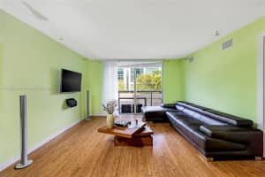 6039 Collins Ave APT 433, Miami Beach, FL 33140, Sold 02/27/23