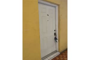 1555 W 44th Pl APT 238, Hialeah, FL 33012, Sold 09/30/22