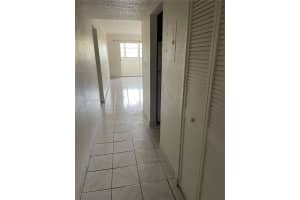 1555 W 44th Pl APT 238, Hialeah, FL 33012, Sold 09/30/22