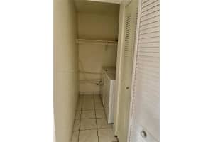 1555 W 44th Pl APT 238, Hialeah, FL 33012, Sold 09/30/22