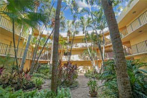 8015 SW 107th Ave APT 322, Miami, FL 33173, Sold 10/18/22