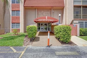 8100 SW 24th St APT 205, North Lauderdale, FL 33068, Sold 11/04/22
