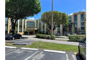 11750 SW 18th St Apt 319-1, Miami, FL 33175, Sold 11/21/22