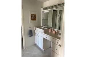 500 Bayview Dr APT 1519, Sunny Isles Beach, FL 33160, Sold 06/18/24