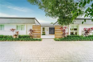 21110 Highland Lakes Blvd, Miami, FL 33179, Sold 11/01/22