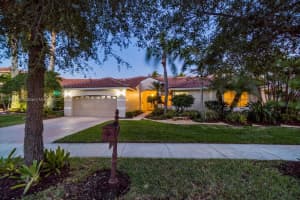 480 Montclaire Dr, Weston, FL 33326, Sold 12/14/22