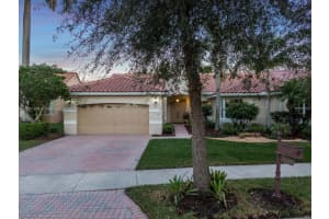 480 Montclaire Dr, Weston, FL 33326, Sold 12/14/22