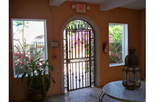 4812 Pine Tree Dr APT 207, Miami Beach, FL 33140, Sold 10/21/22