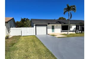 6651 NW 199th St, Hialeah, FL 33015, Sold 11/14/22