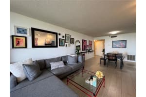 900 NE 195th St APT 507, Miami, FL 33179, Sold 09/26/22