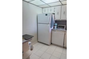 20301 W Country Club Dr APT 1027, Aventura, FL 33180, Sold 12/09/22