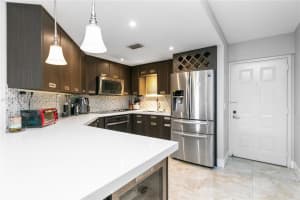8323 Lake Dr APT 504, Doral, FL 33166, Sold 11/02/22