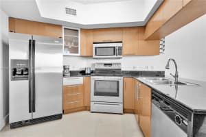 Opera Tower, 1750 N Bayshore Dr APT 2601, Miami, FL 33132, Sold 03/31/23