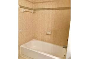 4876 NW 97th Pl #280, Doral, FL 33178, Sold 11/21/22