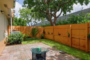 6638 Hidden Cove Dr, Davie, FL 33314, Sold 11/04/22