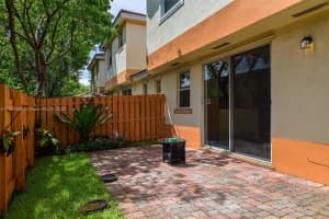 6638 Hidden Cove Dr, Davie, FL 33314, Sold 11/04/22