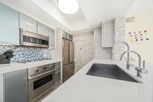 110 Washington Ave APT 1305, Miami Beach, FL 33139, Sold 10/17/22