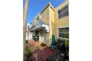 6855 SW 45th Ln APT 211, Miami, FL 33155, Sold 10/07/22