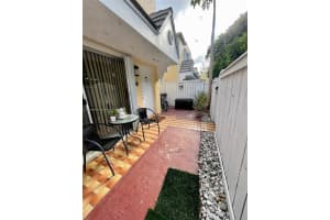 6855 SW 45th Ln APT 211, Miami, FL 33155, Sold 10/07/22